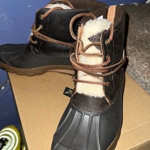 Sperry boots! WOMENS SIZE 6‼️‼️‼️